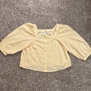 H&M Butter Yellow Cropped Button Up 100% Cotton Blouse